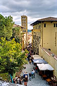 Arezzo - Via dei Pileati che dal Passeggio del Prato scende a piazza Grande